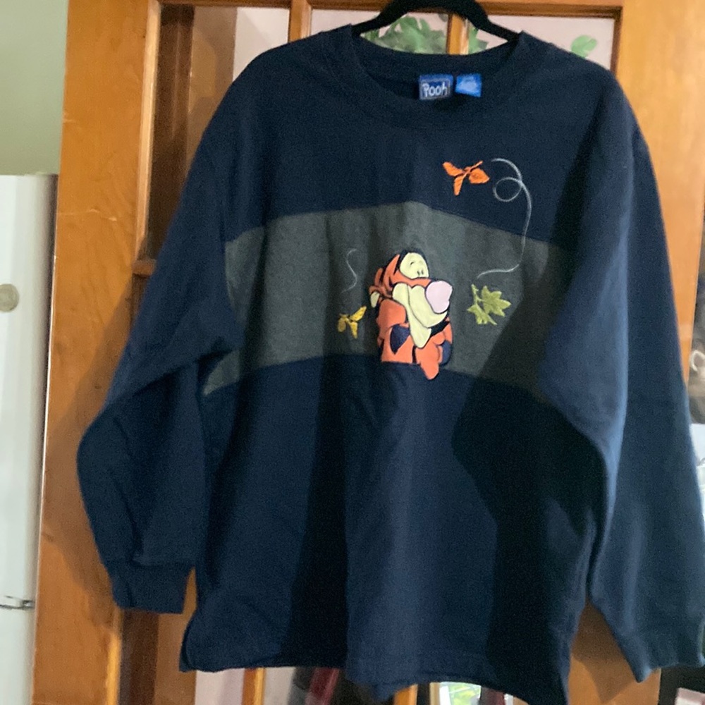 Tigger sweatshirt size 22/24